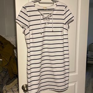 White blue stripped dress